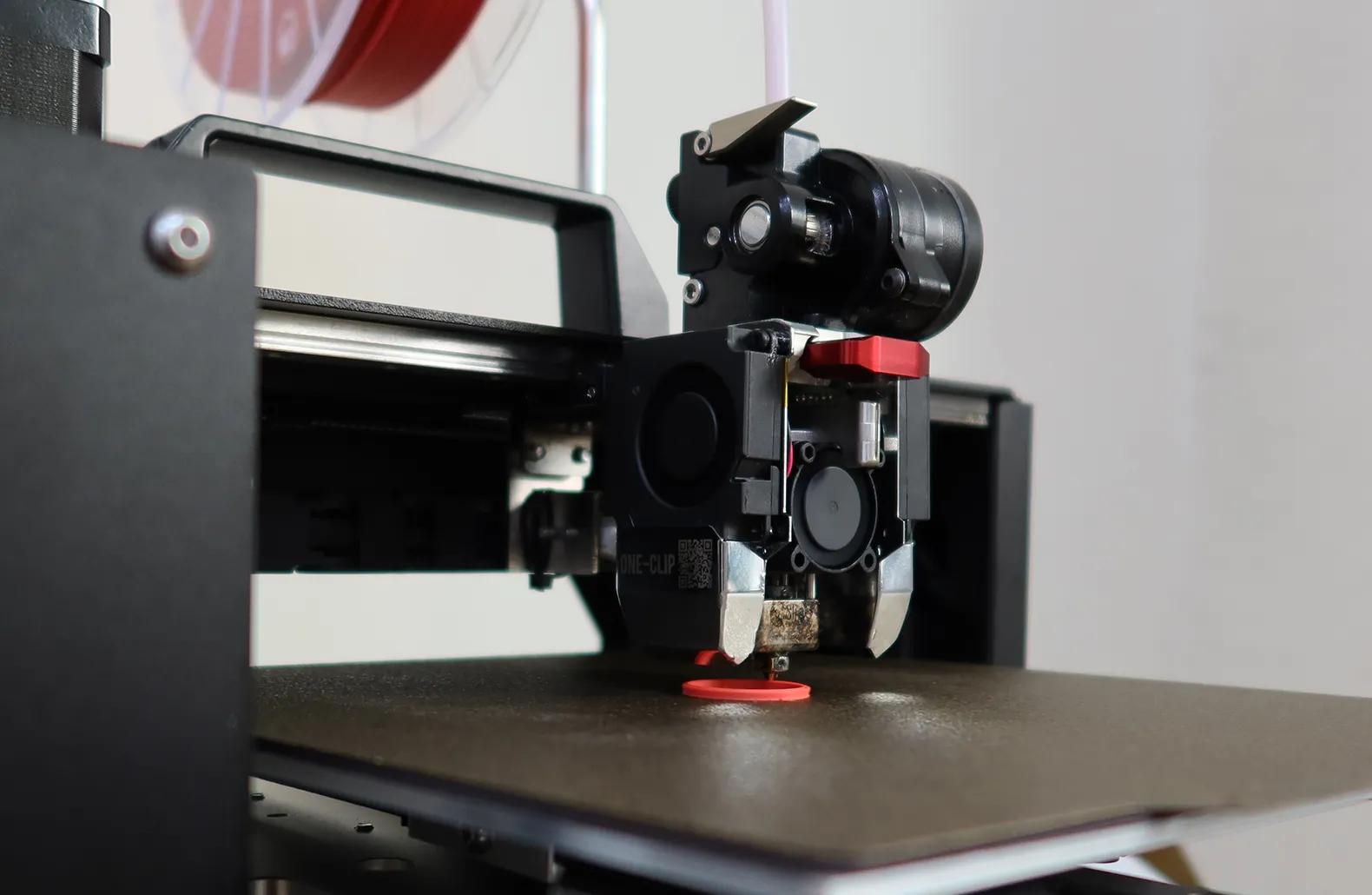 競品實測與內部改良機制